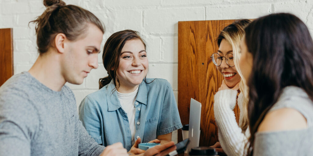 Collega's samen aan het werk